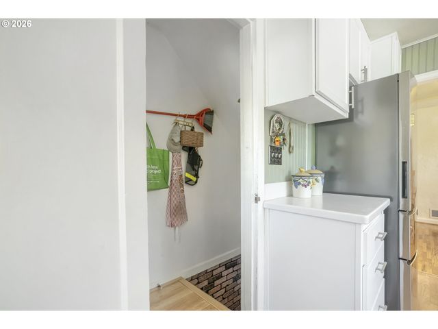 108 Ne 19TH Ave, Camas, WA 98607