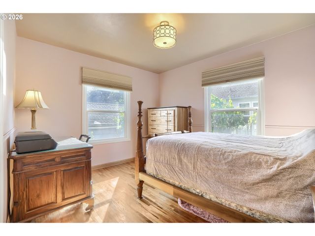 108 Ne 19TH Ave, Camas, WA 98607