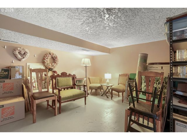 108 Ne 19TH Ave, Camas, WA 98607
