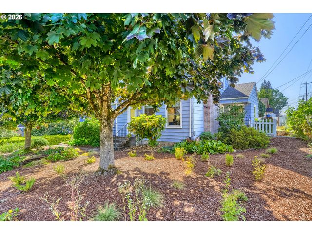 108 Ne 19TH Ave, Camas, WA 98607