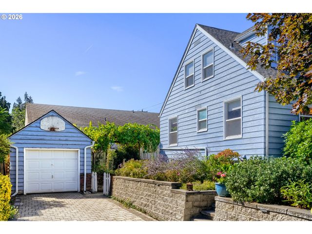 108 Ne 19TH Ave, Camas, WA 98607