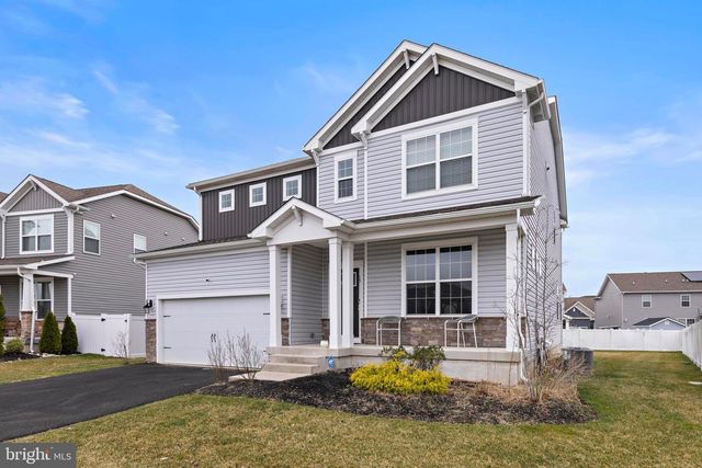 15 HOLLOWAY AVE, Manahawkin, NJ 08050