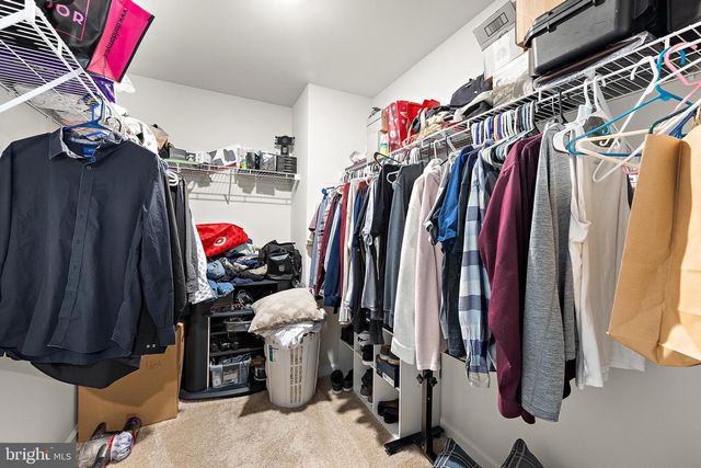 15 HOLLOWAY AVE, Manahawkin, NJ 08050