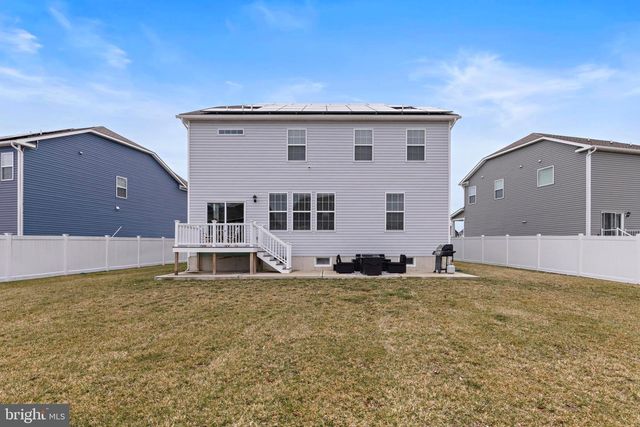 15 HOLLOWAY AVE, Manahawkin, NJ 08050