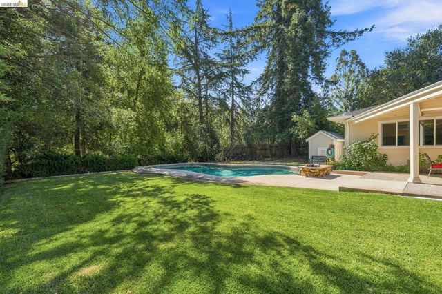 5075 Alhambra Valley Rd, Martinez, CA 94553