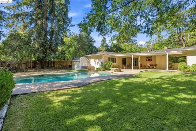 5075 Alhambra Valley Rd, Martinez, CA 94553