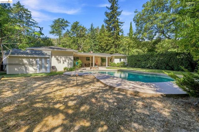 5075 Alhambra Valley Rd, Martinez, CA 94553
