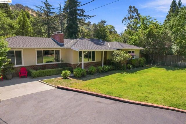 5075 Alhambra Valley Rd, Martinez, CA 94553