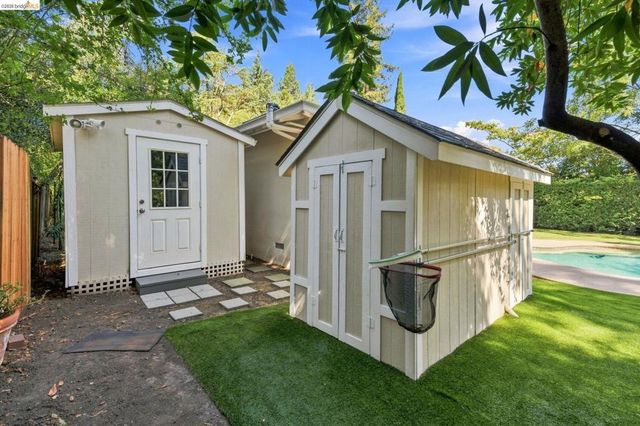 5075 Alhambra Valley Rd, Martinez, CA 94553