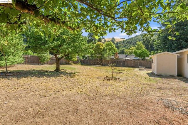 5075 Alhambra Valley Rd, Martinez, CA 94553