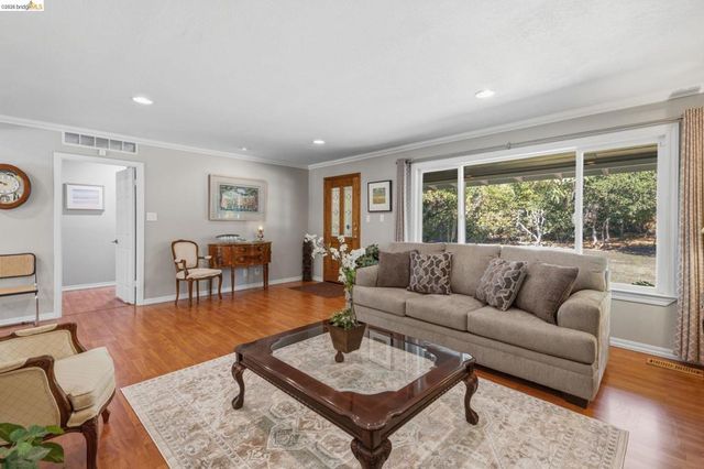 5075 Alhambra Valley Rd, Martinez, CA 94553