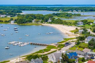 34 Prospect Ave, Bourne, MA 02559