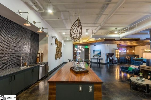 212 E Broad Street, Greenville, SC 29601