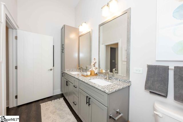 212 E Broad Street, Greenville, SC 29601