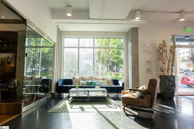 212 E Broad Street, Greenville, SC 29601