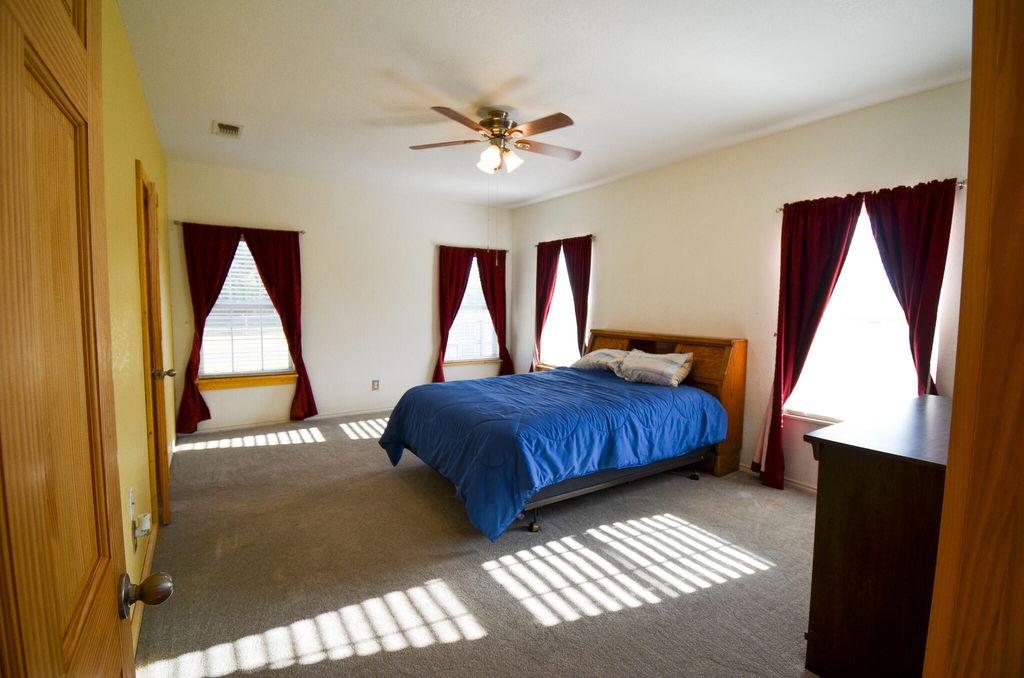 Image 12 of property listing at 8682 Petunia Avenue, San Angelo, TX 76901