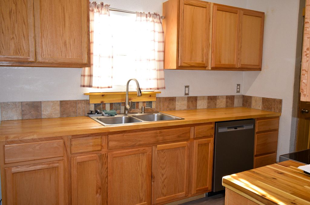Image 23 of property listing at 8682 Petunia Avenue, San Angelo, TX 76901