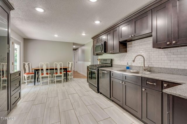 638 South Elm Avenue, Erwin, TN 37650