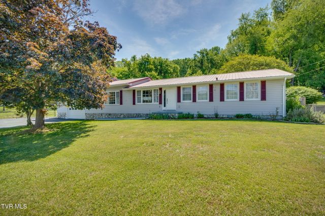 638 South Elm Avenue, Erwin, TN 37650