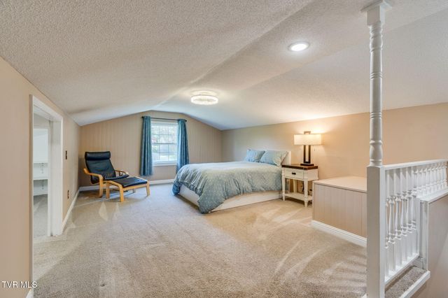 638 South Elm Avenue, Erwin, TN 37650