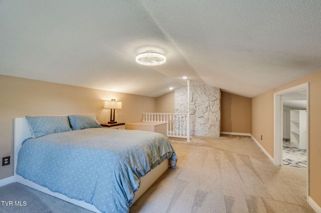 638 South Elm Avenue, Erwin, TN 37650