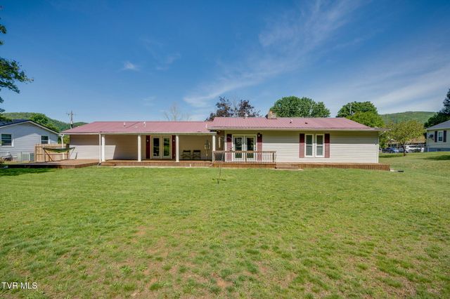 638 South Elm Avenue, Erwin, TN 37650