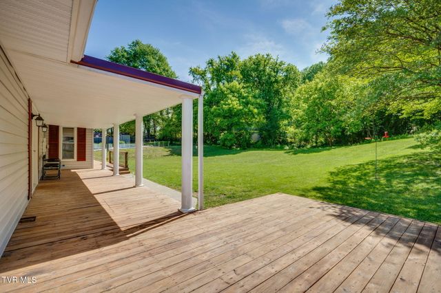 638 South Elm Avenue, Erwin, TN 37650