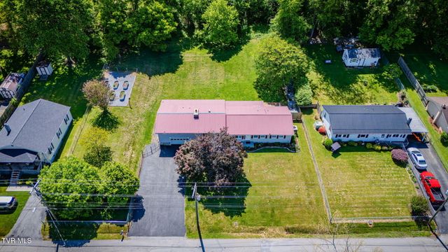638 South Elm Avenue, Erwin, TN 37650
