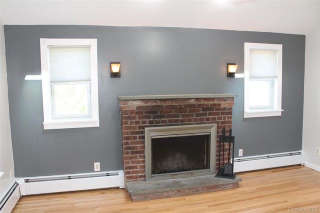 1 CHESTNUT Street, Cornwall, NY 12518