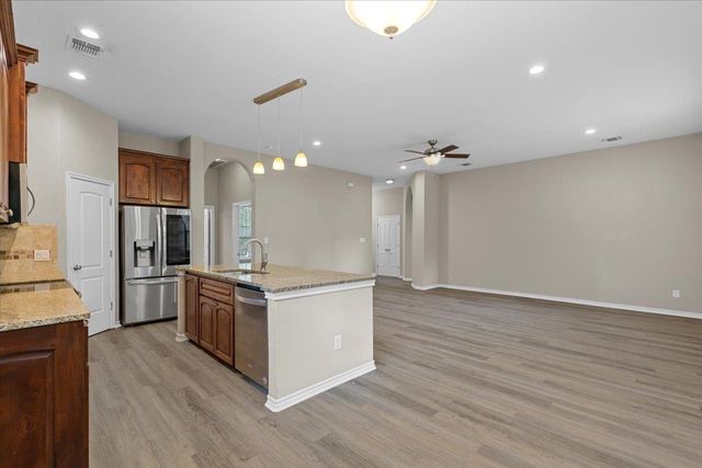 163 Puu Waa Waa LN, Bastrop, TX 78602