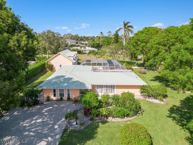 737 Mooring Line DR, Naples, FL 34102