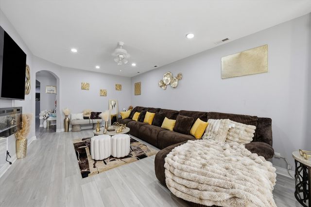 4344 W Lexington Street, Chicago, IL 60623