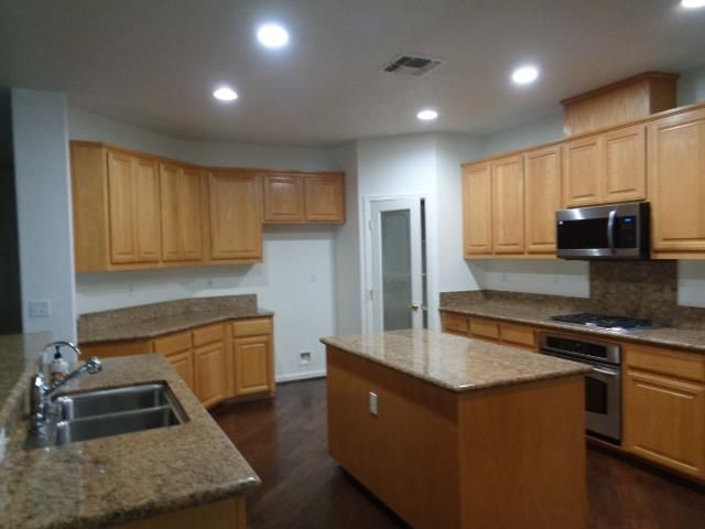2917 Medinah Way, Modesto, CA 95355