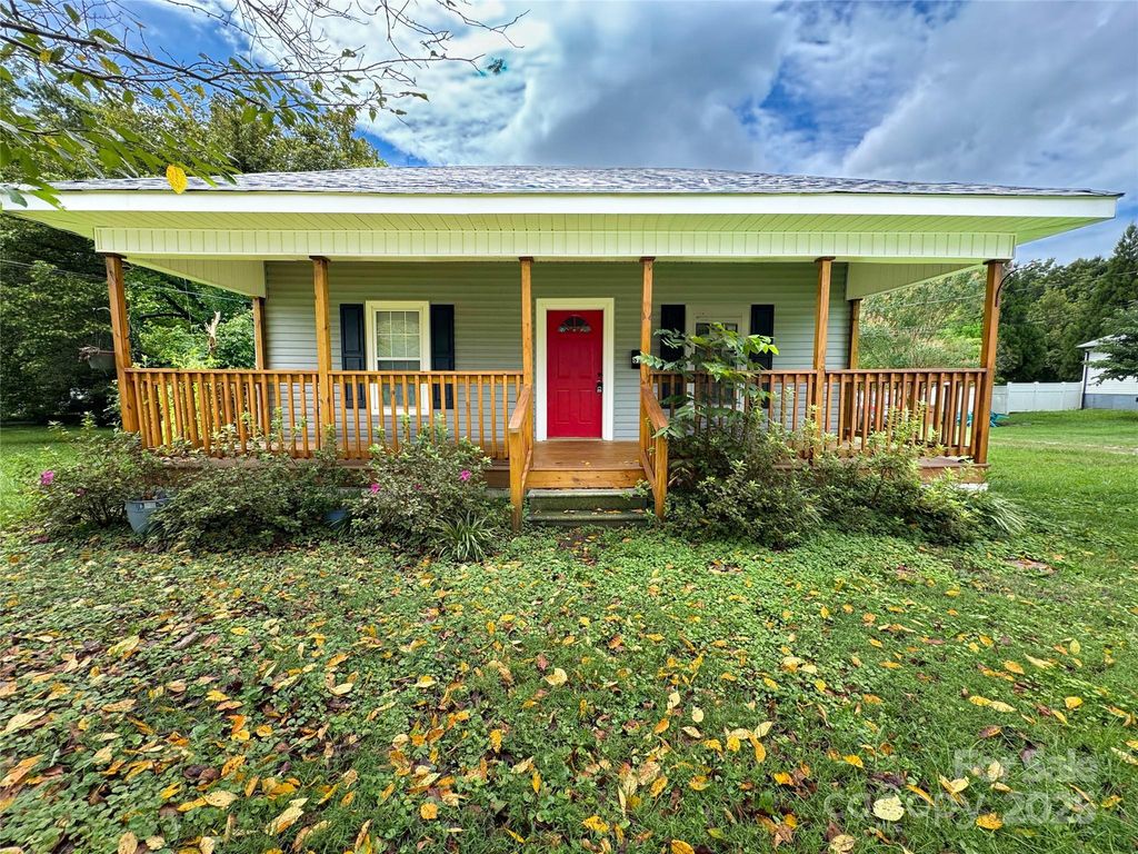 818 Grier Street, Lincolnton, NC 28092