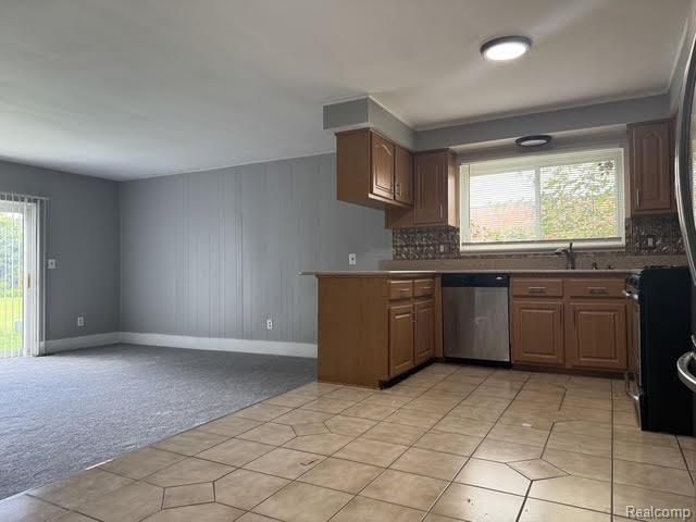 45299 INDIAN CREEK Drive, Canton Charter Township, MI 48187