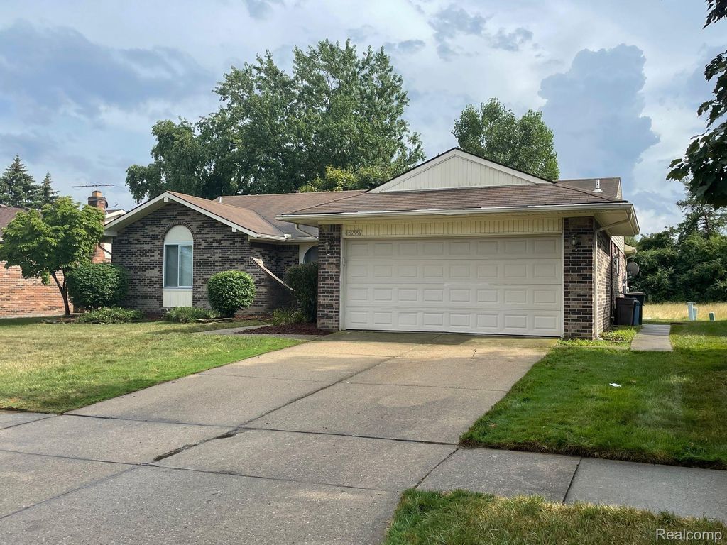 45299 INDIAN CREEK Drive, Canton Charter Township, MI 48187