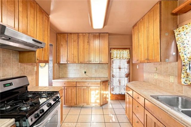 2390 Oregon, Long Beach, CA 90806