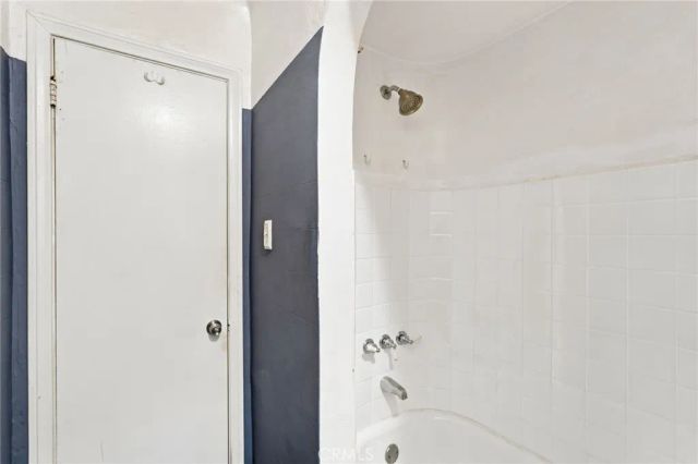 2390 Oregon, Long Beach, CA 90806