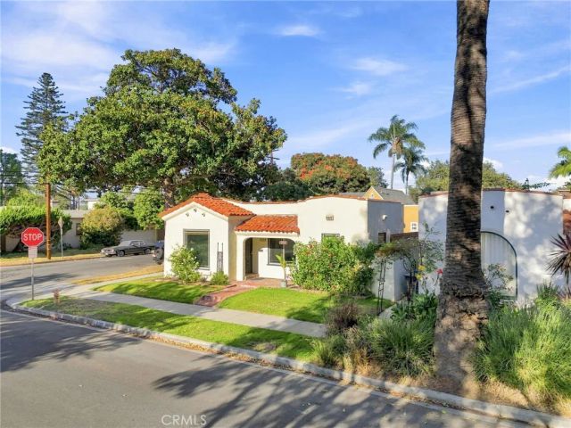 2390 Oregon, Long Beach, CA 90806