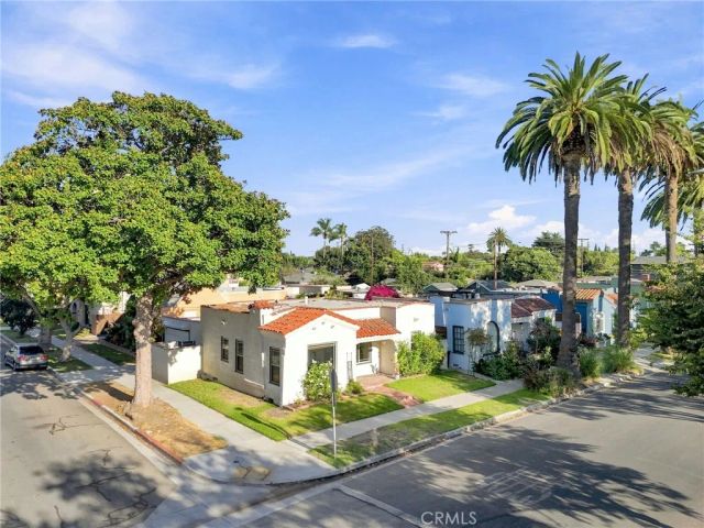 2390 Oregon, Long Beach, CA 90806