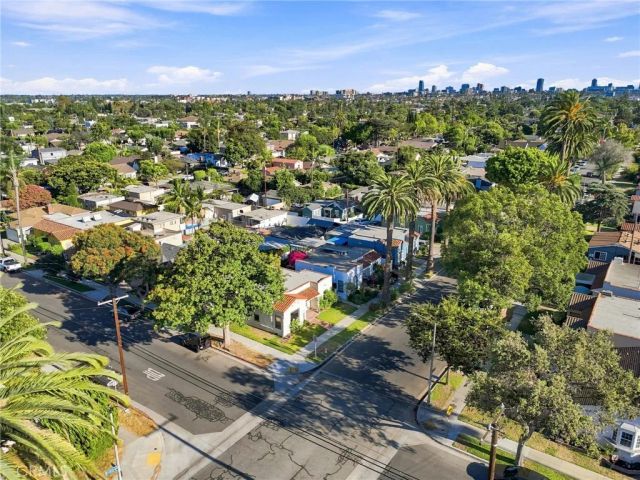 2390 Oregon, Long Beach, CA 90806
