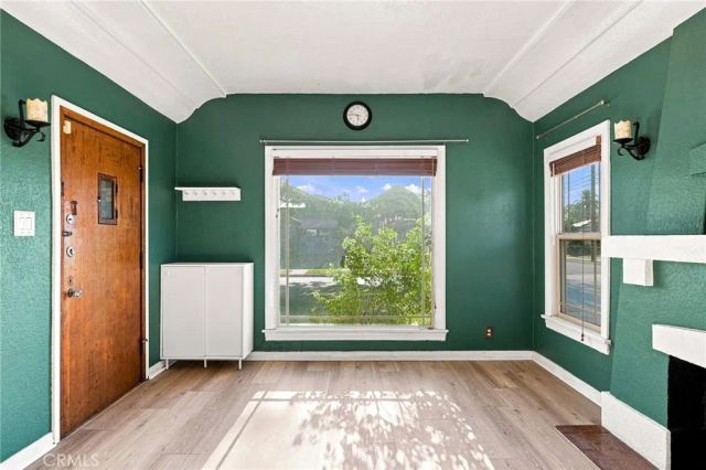 2390 Oregon, Long Beach, CA 90806
