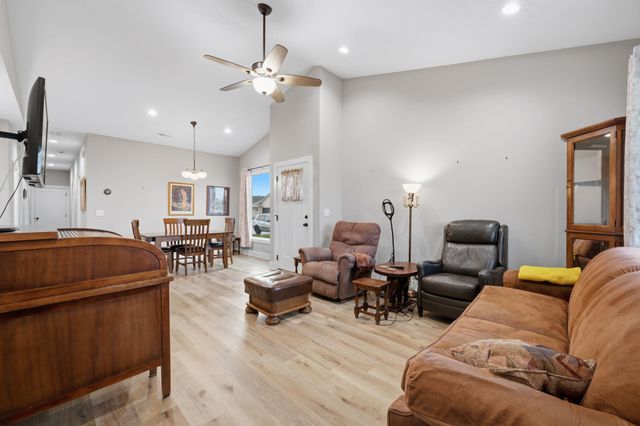 5428 N Sandkey, Wichita, KS 67204
