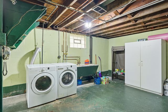 1442 Warwick Avenue, Whiting, IN 46394
