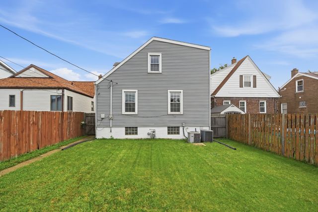 1442 Warwick Avenue, Whiting, IN 46394