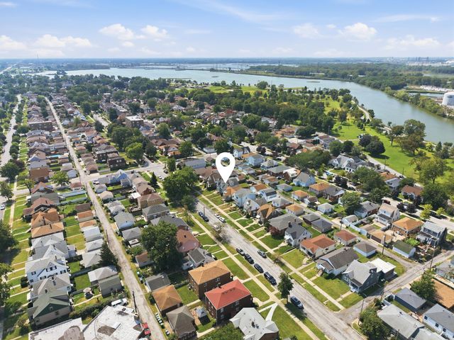 1442 Warwick Avenue, Whiting, IN 46394