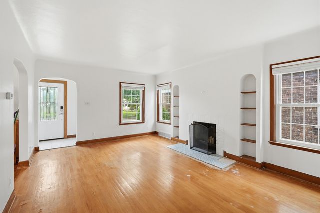 1442 Warwick Avenue, Whiting, IN 46394