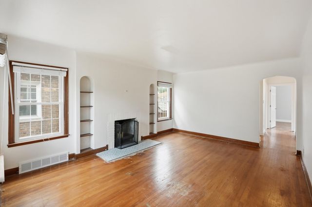 1442 Warwick Avenue, Whiting, IN 46394