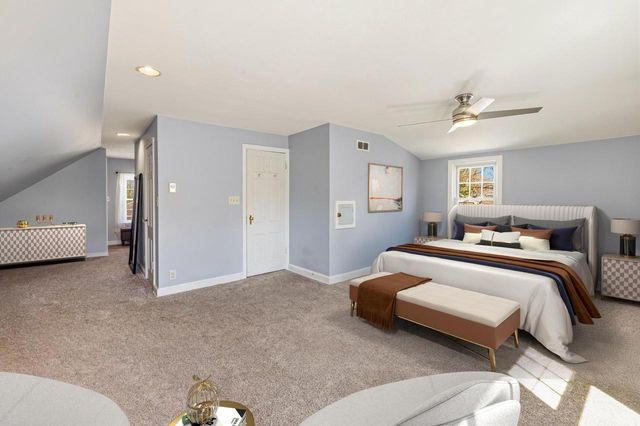 6142 N Apple Blossom LANE, Milwaukee, WI 53217