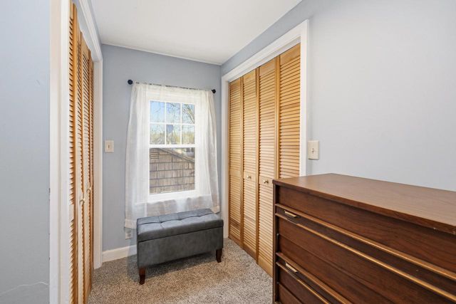 6142 N Apple Blossom LANE, Milwaukee, WI 53217